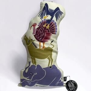 Zoomorphik Throw Pillow Statue Of Liberty Animals Elephant Eagle Double Sided